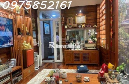 Những bước quan trọng bao gồm dọn dẹp gọn gàng, mở rộng góc quay và thiết lập ánh sáng tối ưu.